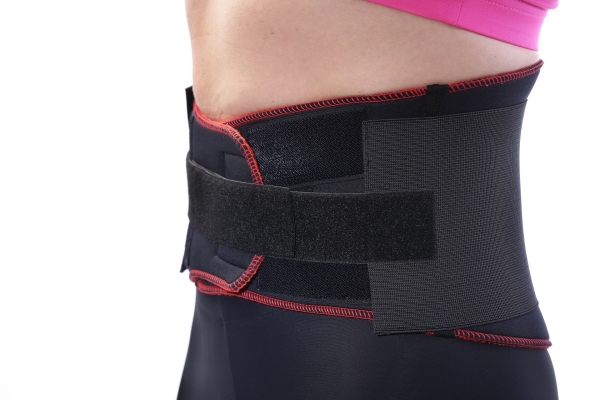 TSM Rückenbandage Pro mit Stabilisierungsgurt, schwarz von der Seite