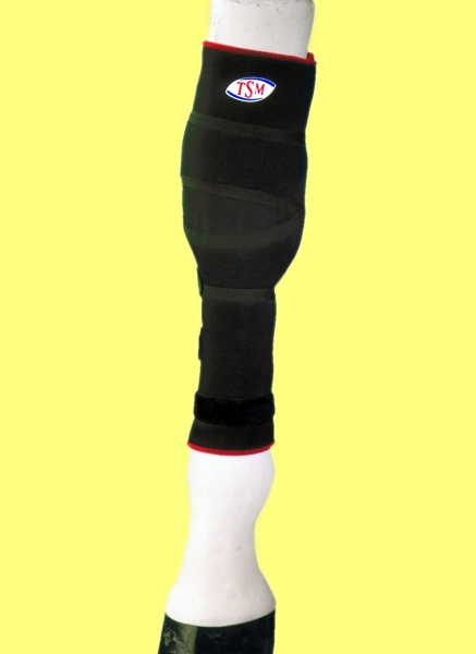 Bei Arthrose im rechten Vorderfußwurzelgelenk gibt die TSM Bandage wertvolle Unterstützung